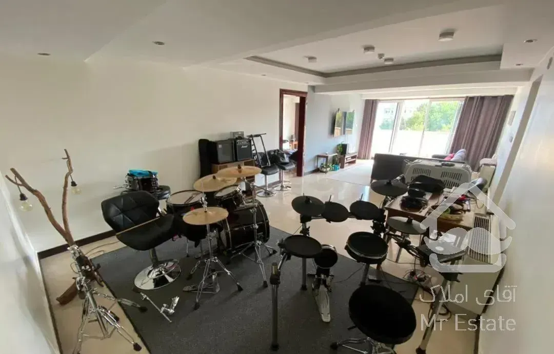 نیاوران ١١٠ متر پنت هاوس،مرجان