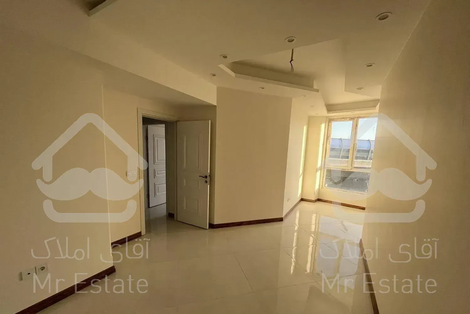 آپارتمان نوساز واقع در نوبنیاد کوهستان سوم