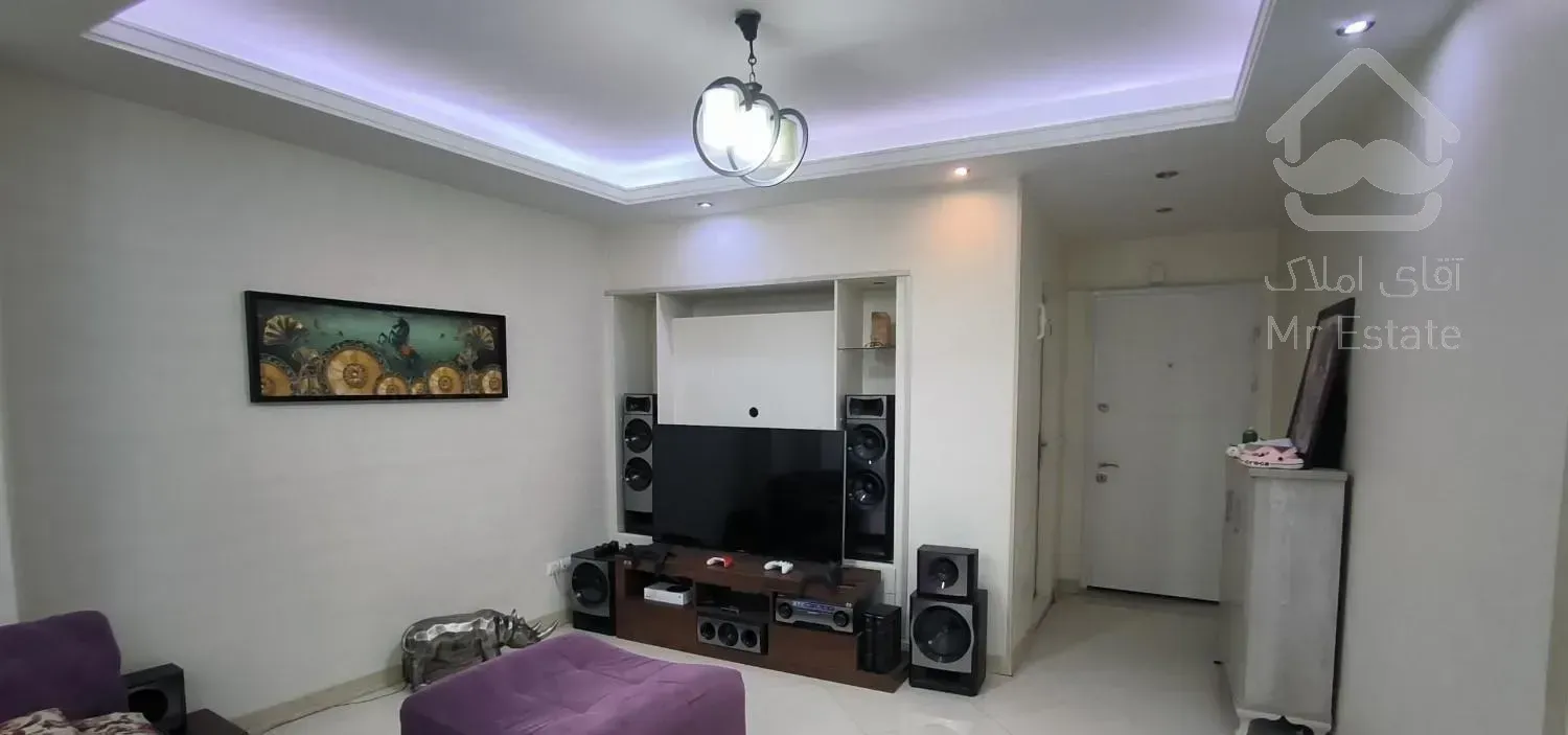 ۱۳۵متر دربند/آب و هوا بینظیر/۳تراس/دید کاخ/غرق نور