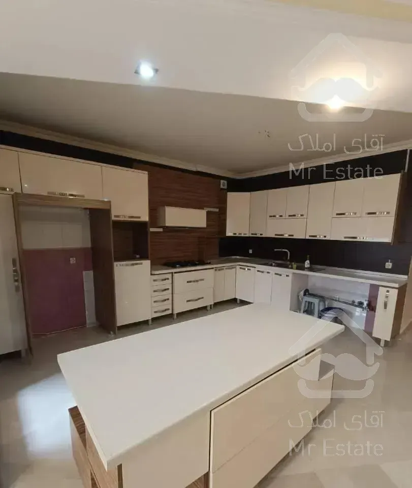 آپارتمان ۱۶۸ متر ۳ خوابه اختیاریه