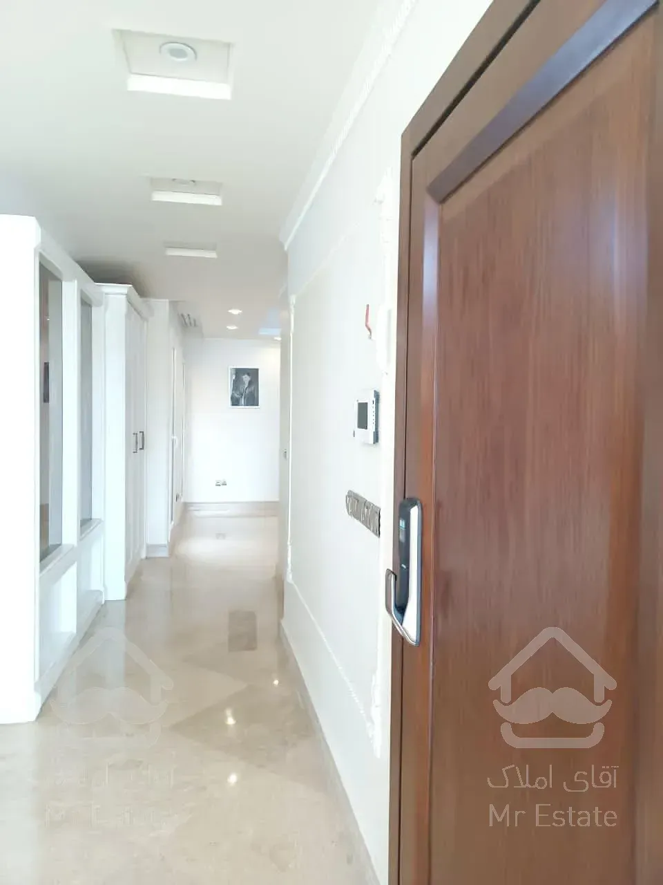 اجاره ۲۴۰متر ویو ابدی غرق نور. دو پارکینگ. زعفرانیه