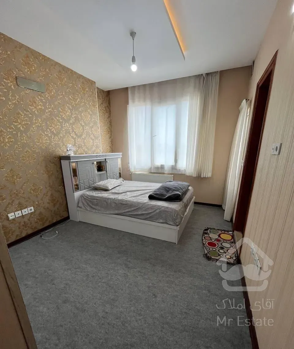 آپارتمان ۳ خواب / حاشیه خیابان بهار