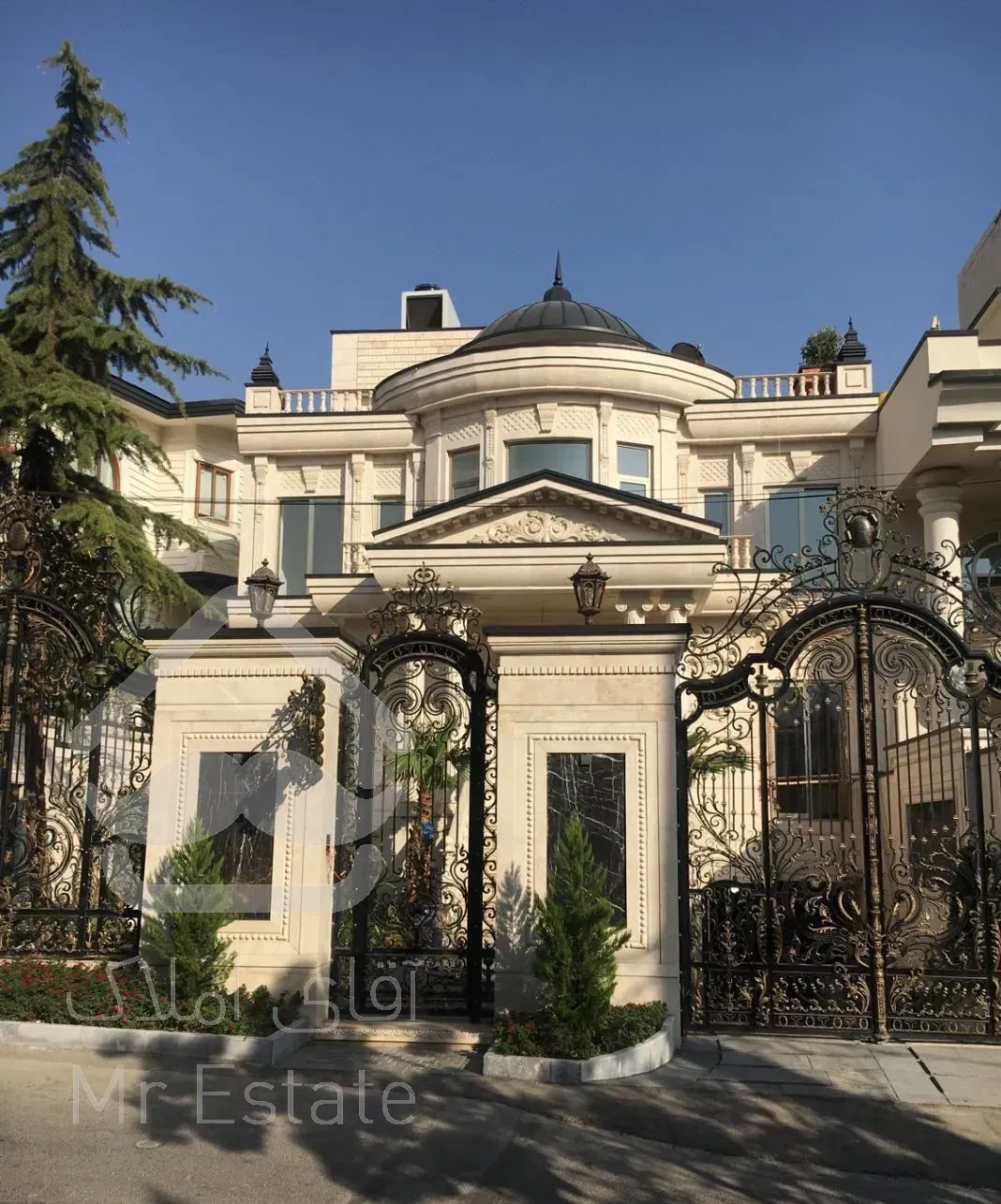 لواسان ۷۰۰ متر زمین ۷۰۰ متر بنا ۴ خواب نوساز