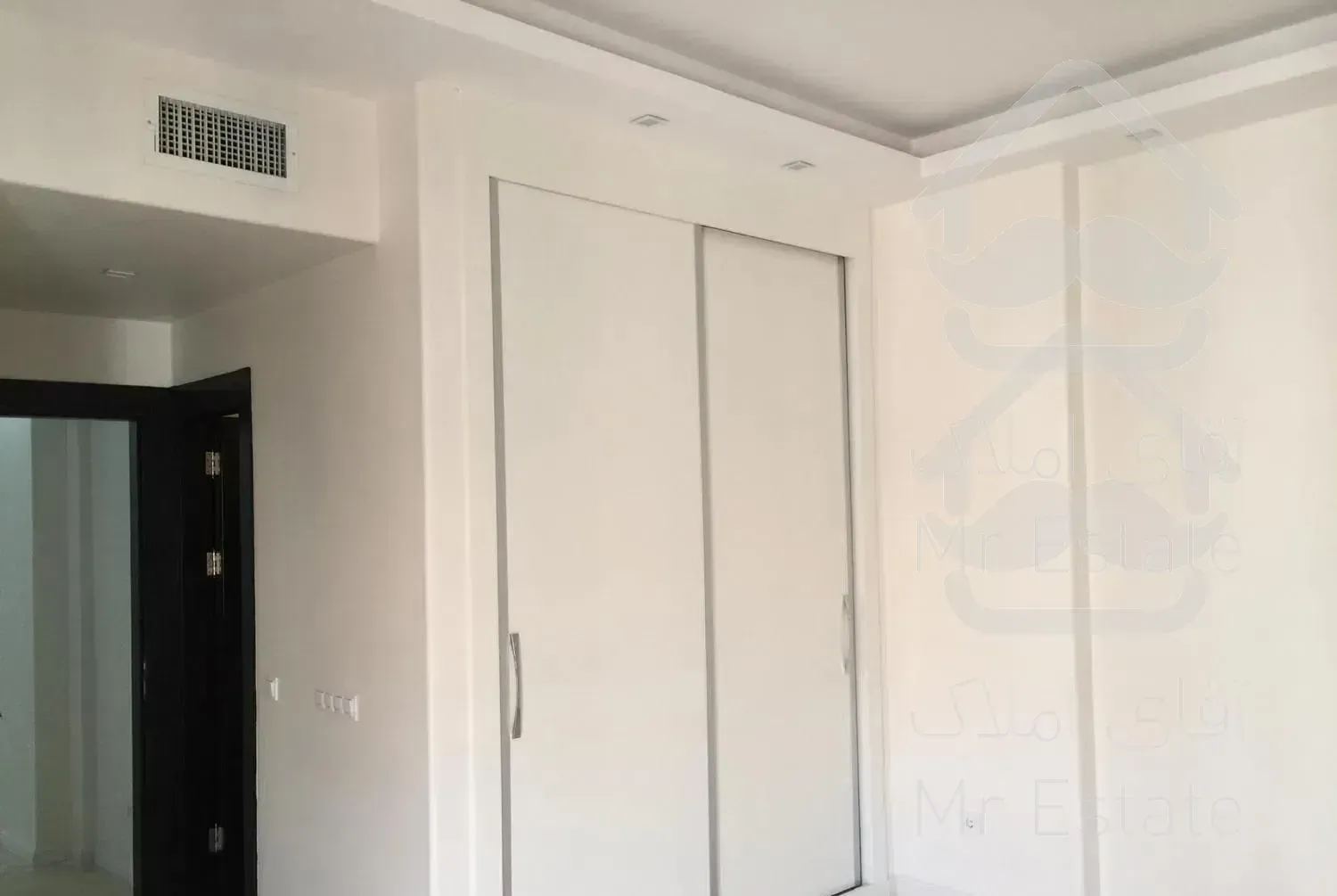 برج برند (۱۶۰متر) ۲خواب مستر ۲تراس ویو فول مشاعات