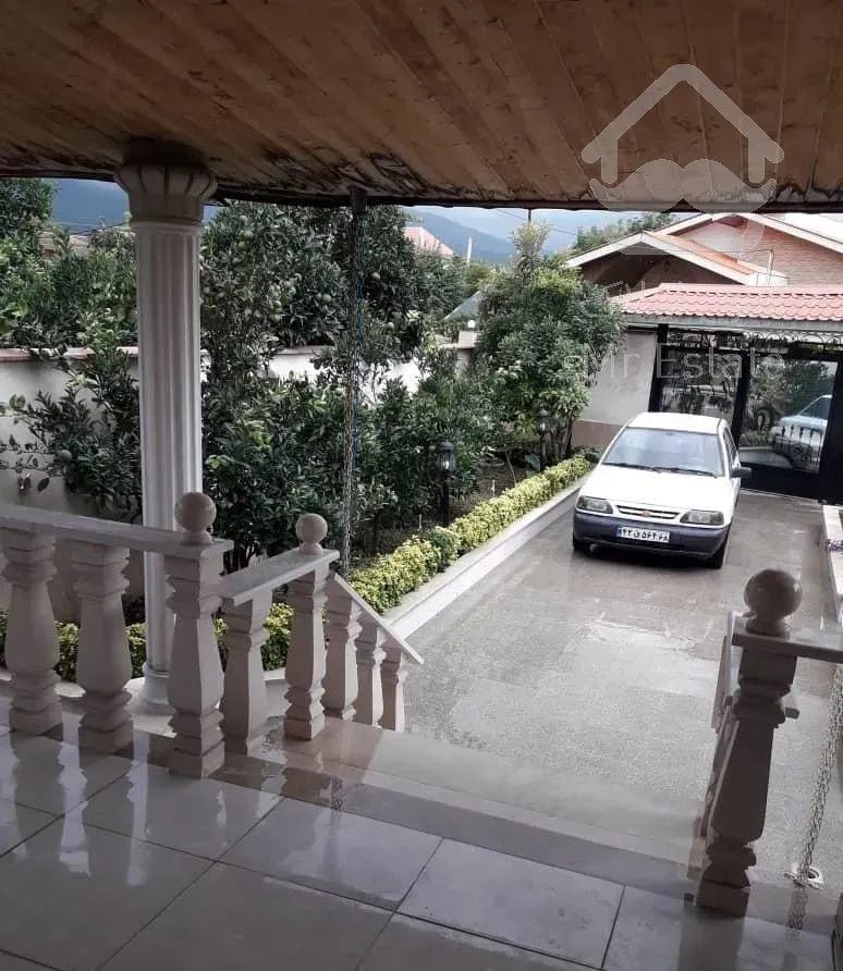 فروش ویلا خاص 320 متر  تکبرگ موقعیت عالی