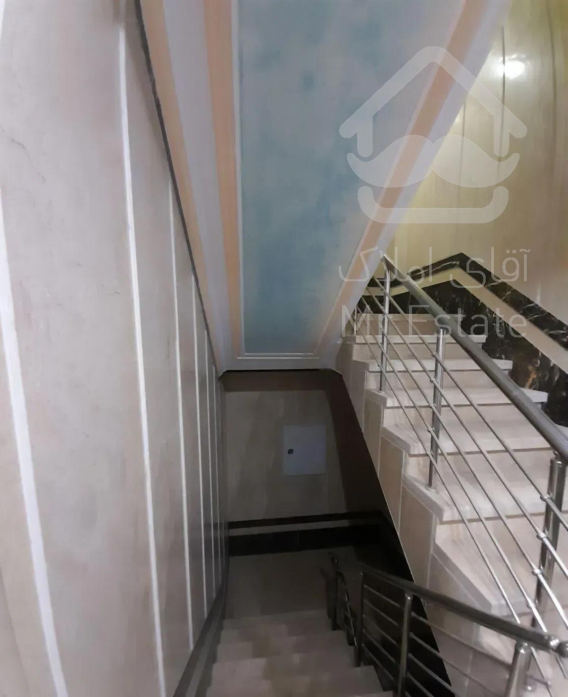 آپارتمان ۱۶۸ متری رو به نما