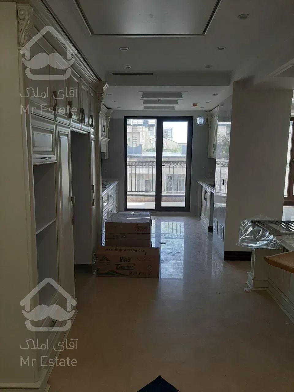 کامرانیه شمالی 187 متر