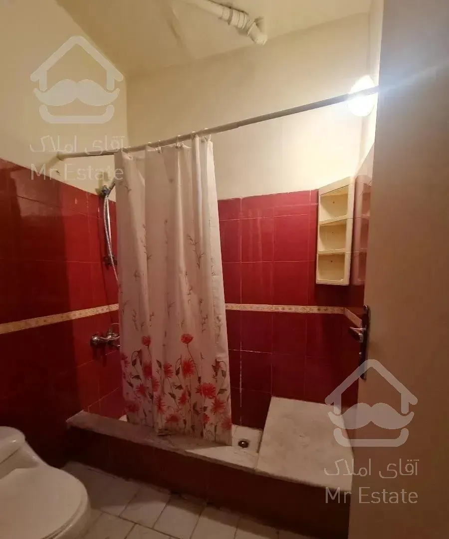 ۱۳۰ متر ((پارکینگ دار)) ۲ خواب