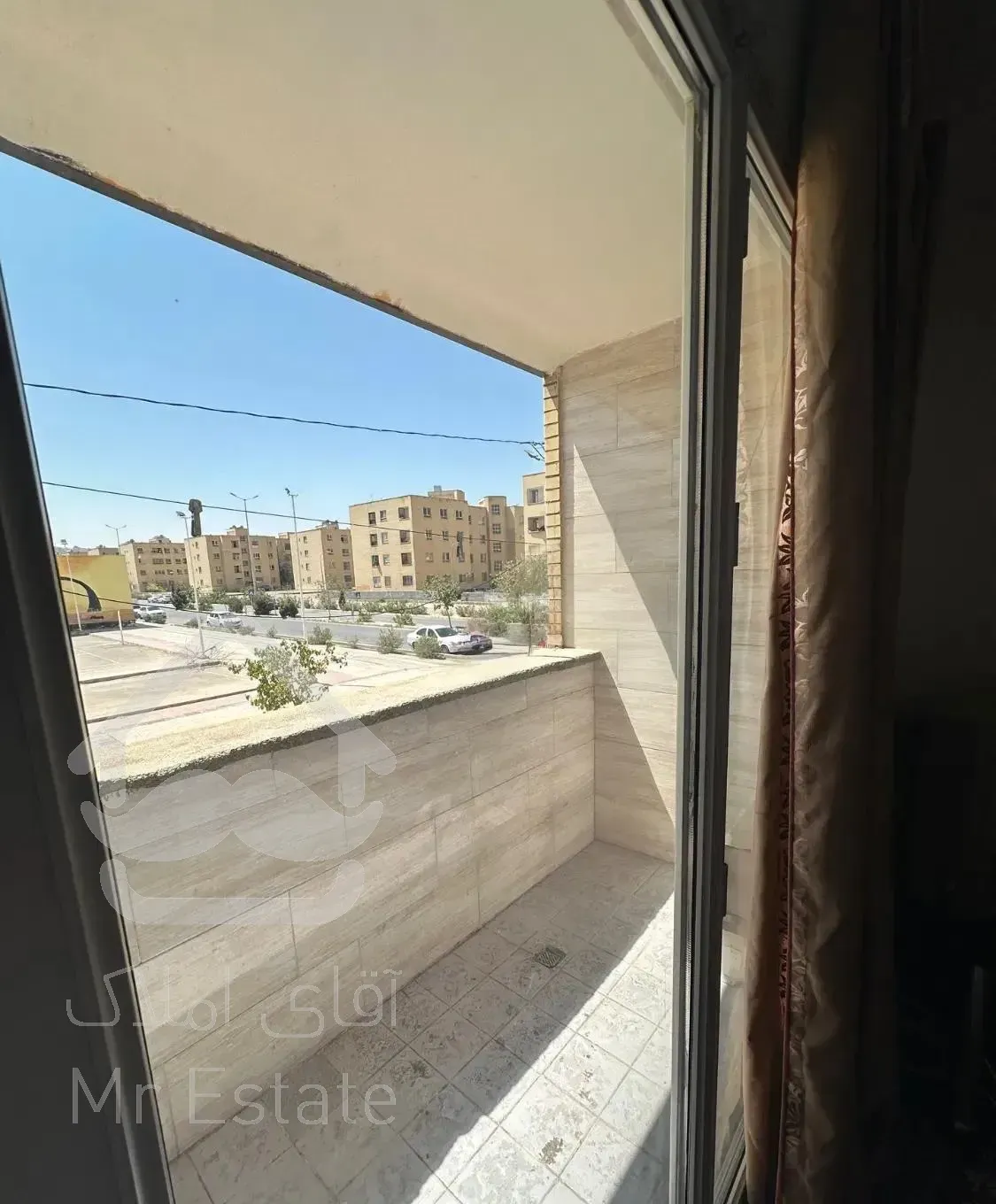 75متر / آسانسور دار / جنوبی آفتابگیر/ خ فرهیختگان