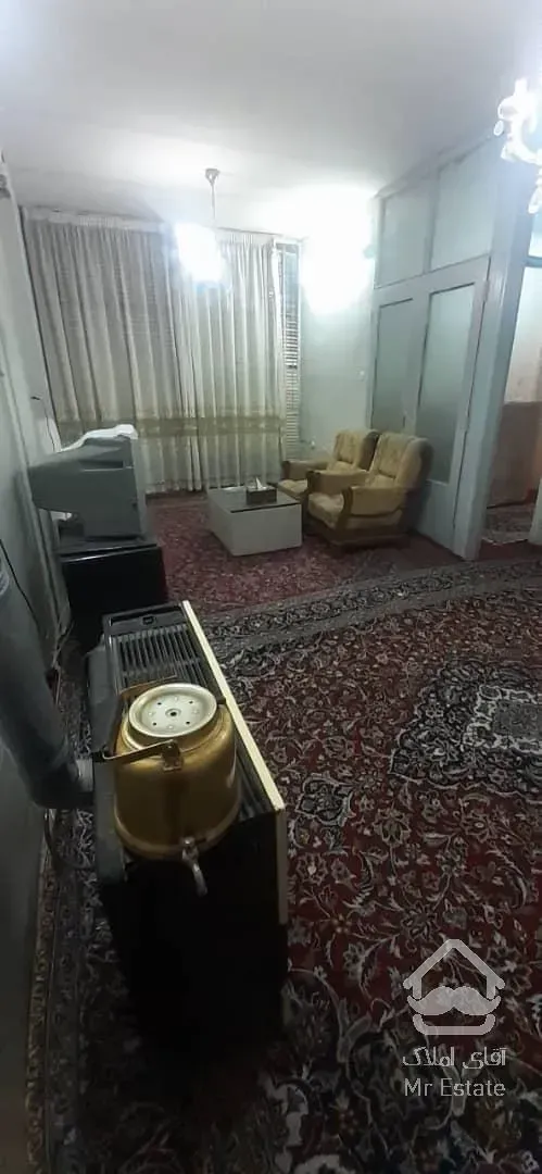 فروش خانه مسکونی کلنکی ۹۰ متر زمین ۱۴۰ متر زیر بنا دد و نیم طبقه مجزا