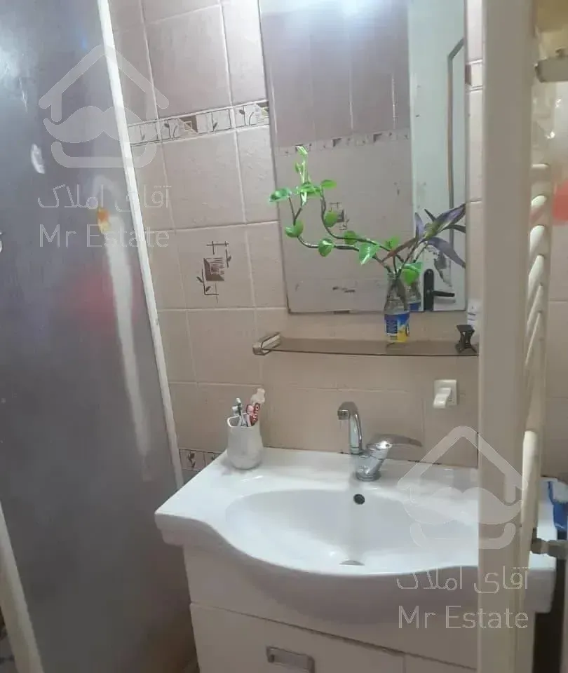 قلهک خیابان دولت ۱۲۷متر۲خوابه