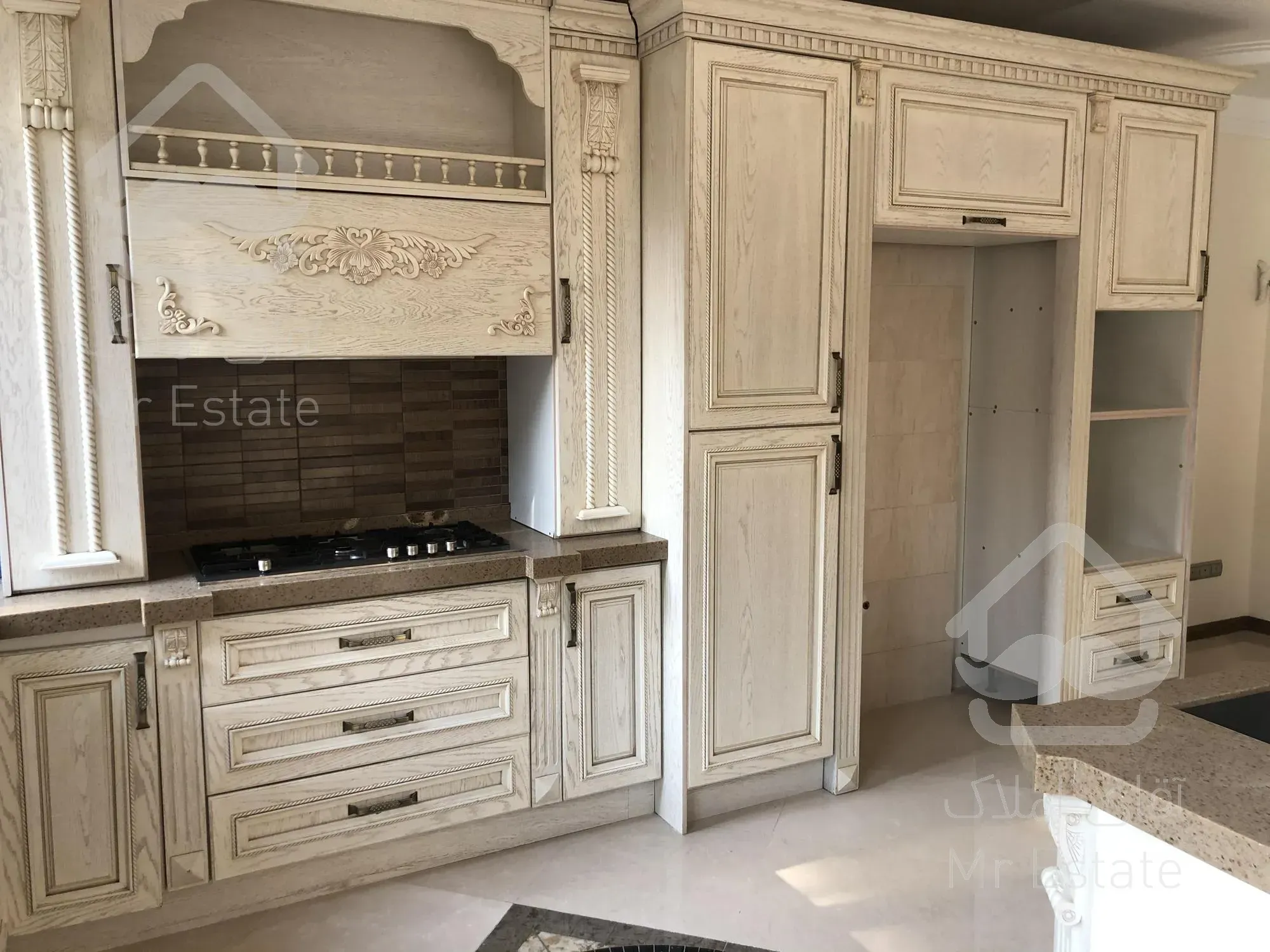 رهن و اجاره آپارتمان ۱۸۰ متری ۳ خوابه فرمانیه