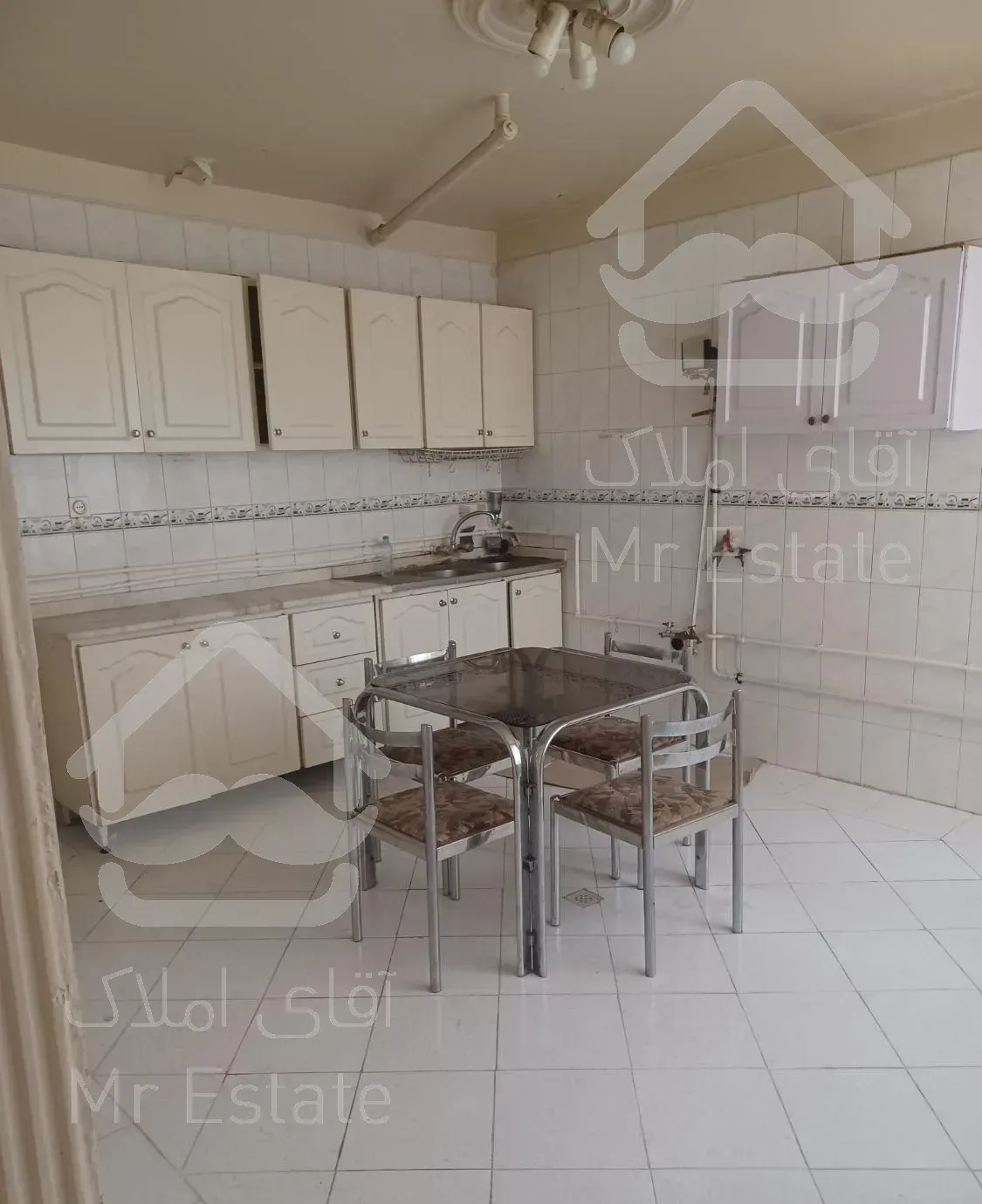 ۱۷۰ متر / سه خواب / حیاط دار (خوش شمالی)