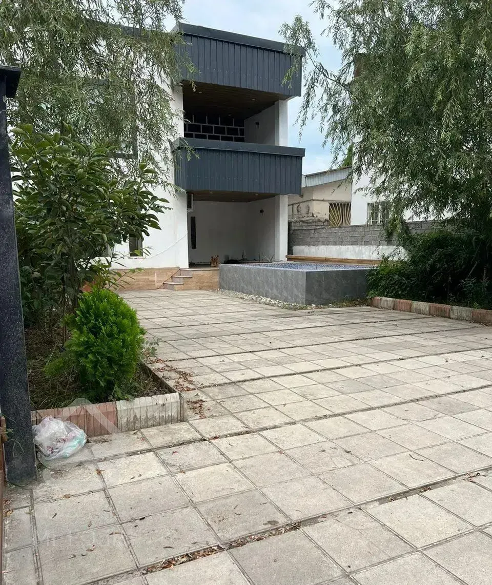 ویلا مدرن استخردار باسند شش دانگ زیرقیمت