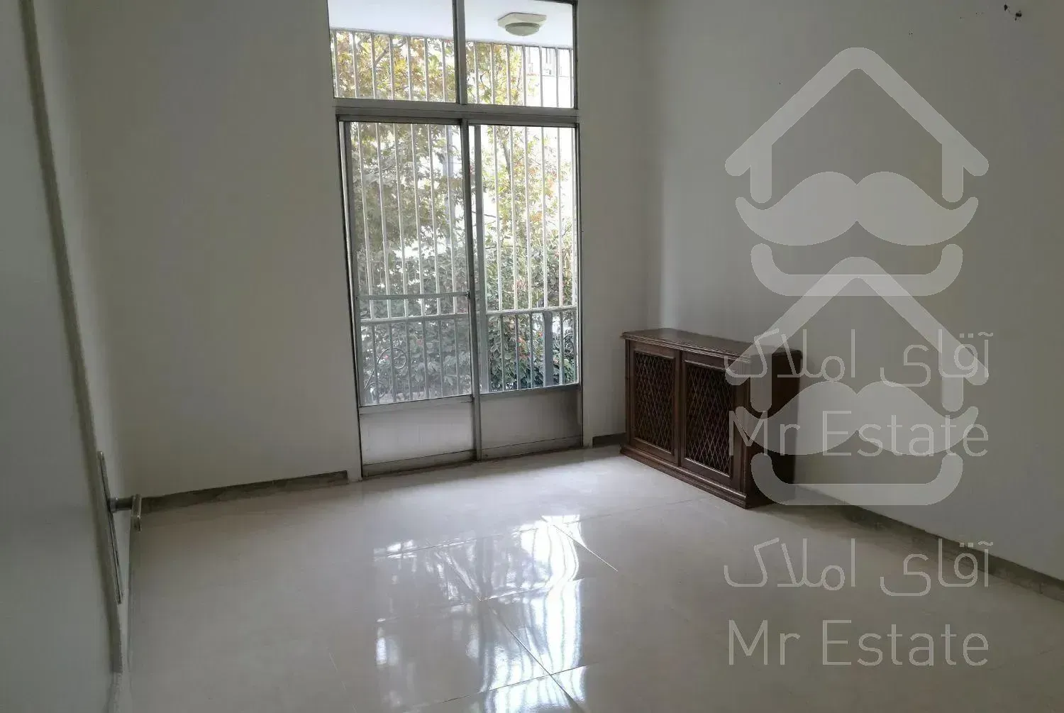 فاطمی 140متری3خوابه 26ساله فول امکانات