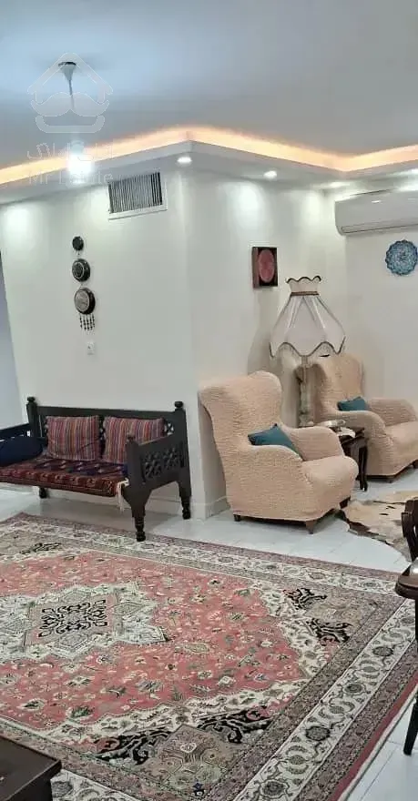 آپارتمان ۷۴ م با پارکینگ و انباری طبقه اول