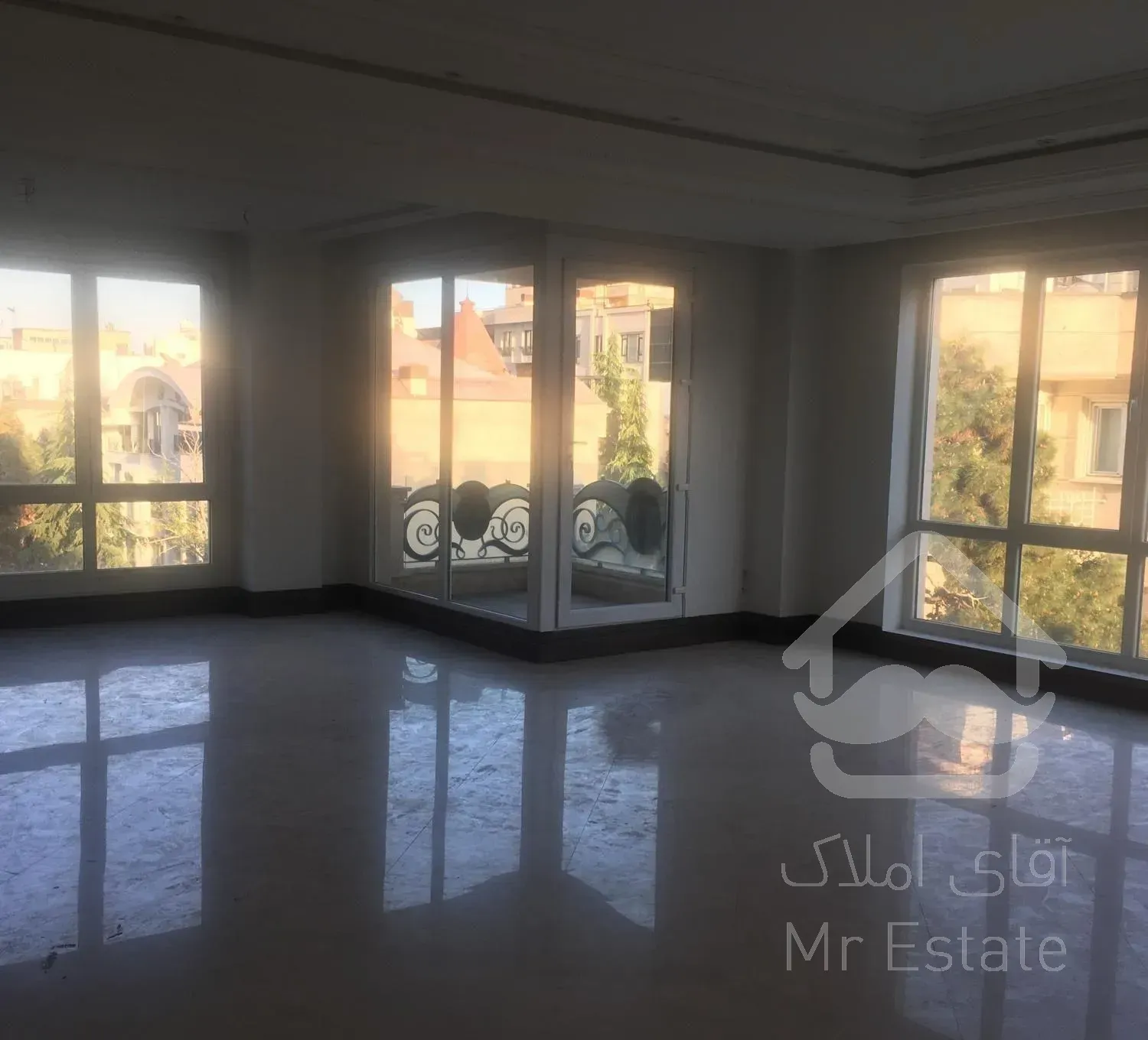 بهترین لوکیشن صاحبقرانیه۲۲۰متر فول