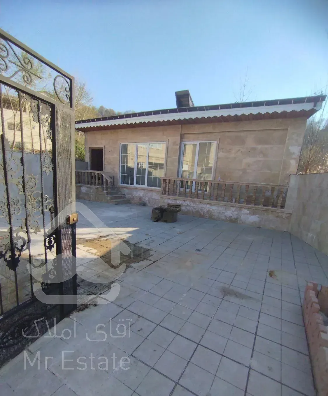 فروش خانه ویلایی ۲۴۰مترزمین ۱۰۵متربنا نوساز ۴/۵۰۰