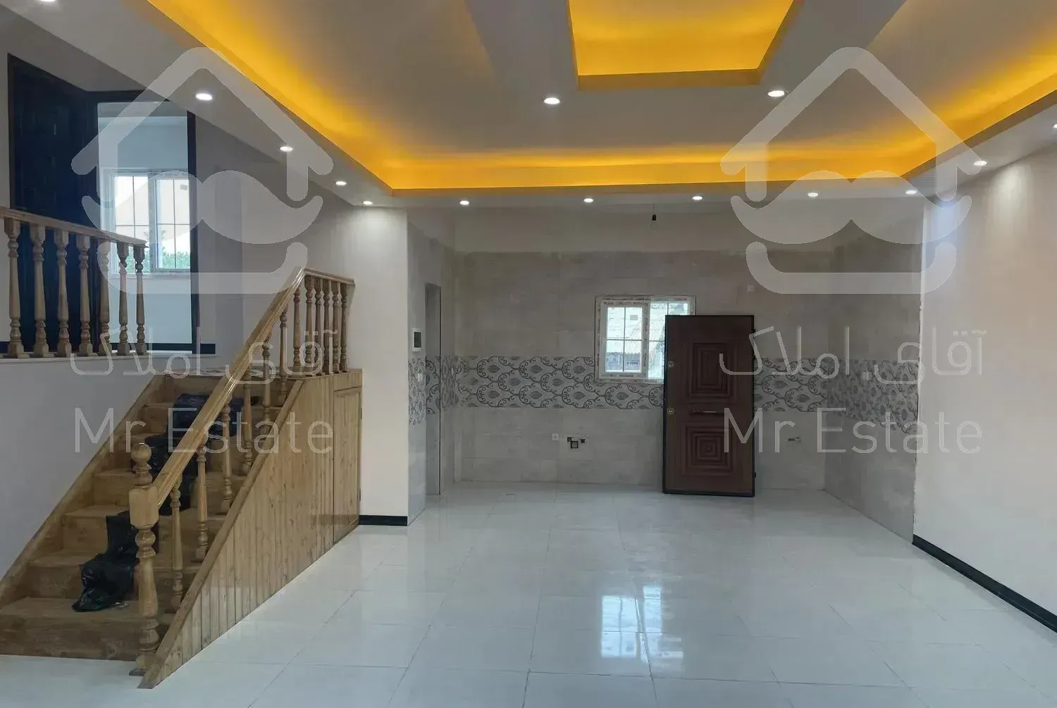 ۱۴۰ متر نیم‌‌ پیلوت ، امیرکلا سه راه سجادی