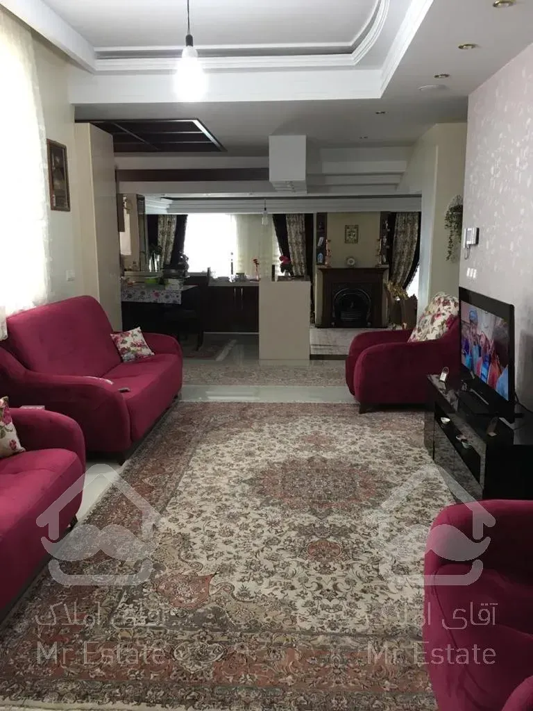 ۲۱۰ نیاوران ، غرق در نور