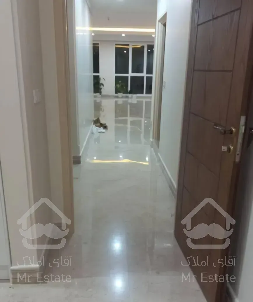 ٢٢٠ متر سه خوابه غرق در نور