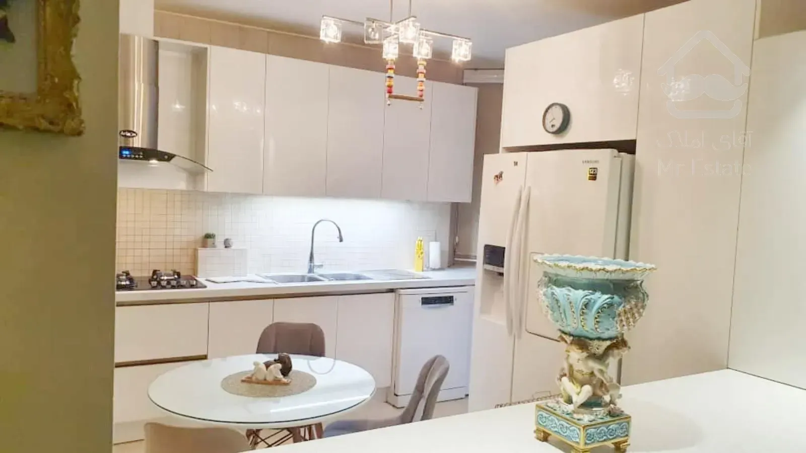 اجاره 113متر دو خواب. مشاعات آبی. بازسازی شده. زعفرانیه