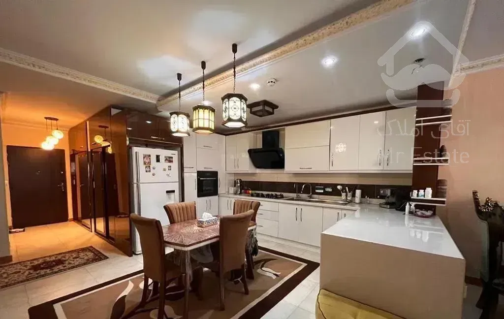 ۱۴۴ متری دو خواب دیزاین شده رینگ یک دریاچه