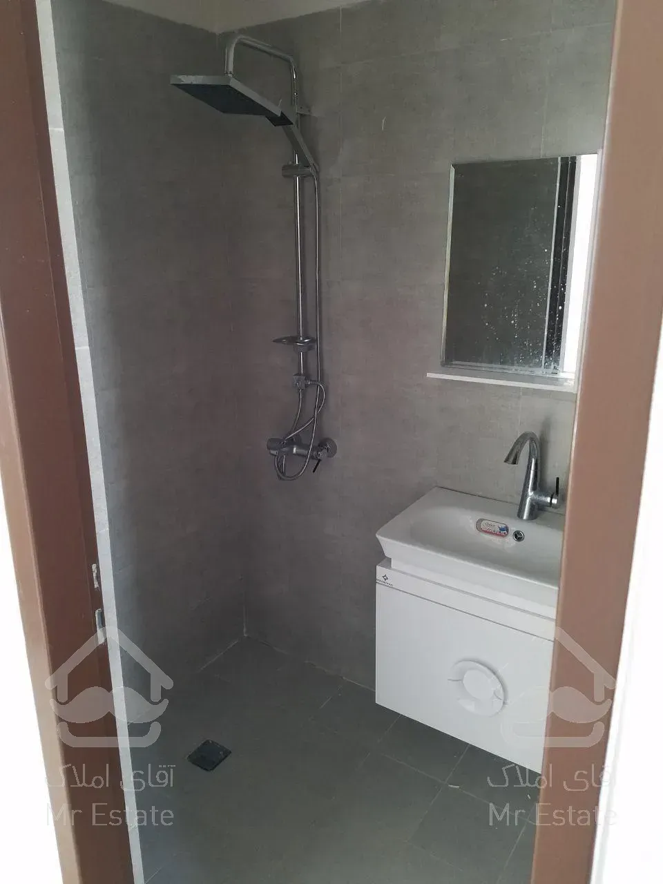 80 متر در بهترین لوکیشن نیاوران