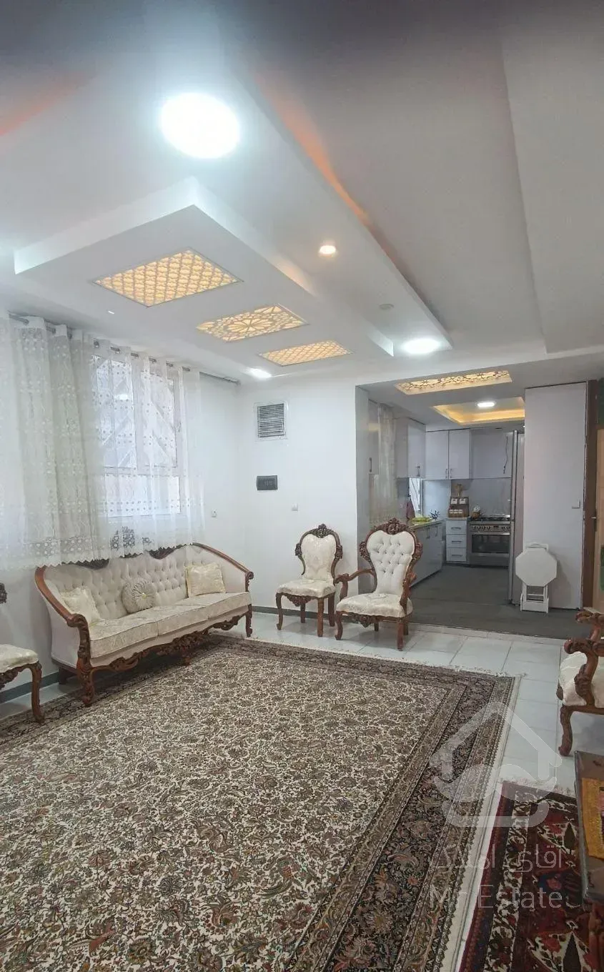 آپارتمان خوش نقشه میدان انقلاب