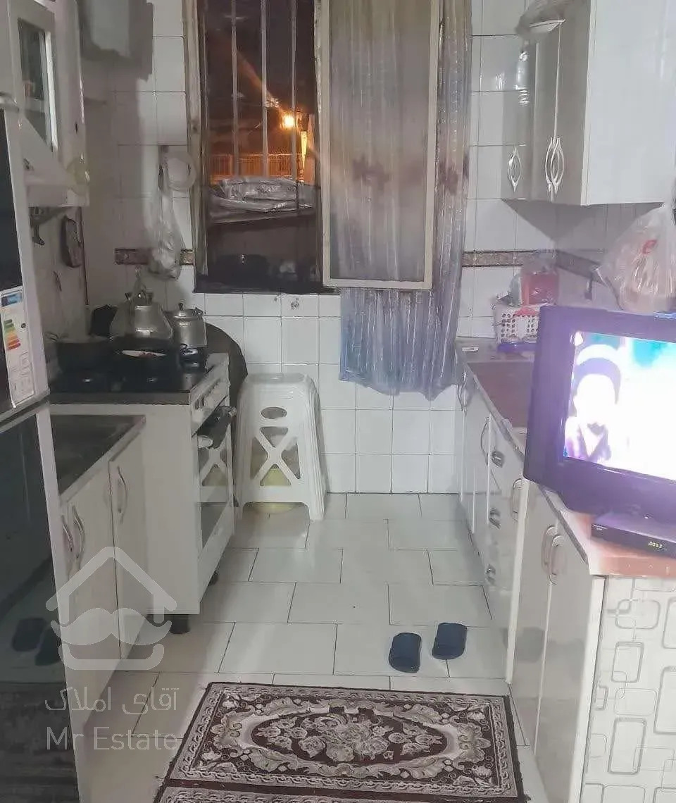 40 متر نزدیک متروی مولوی مناسب دفتر وسکونت