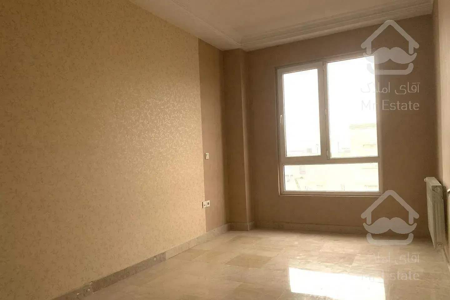 فرساد شرقی ۱۳۵ متر فول رهن کامل دو پارکینگ سندی