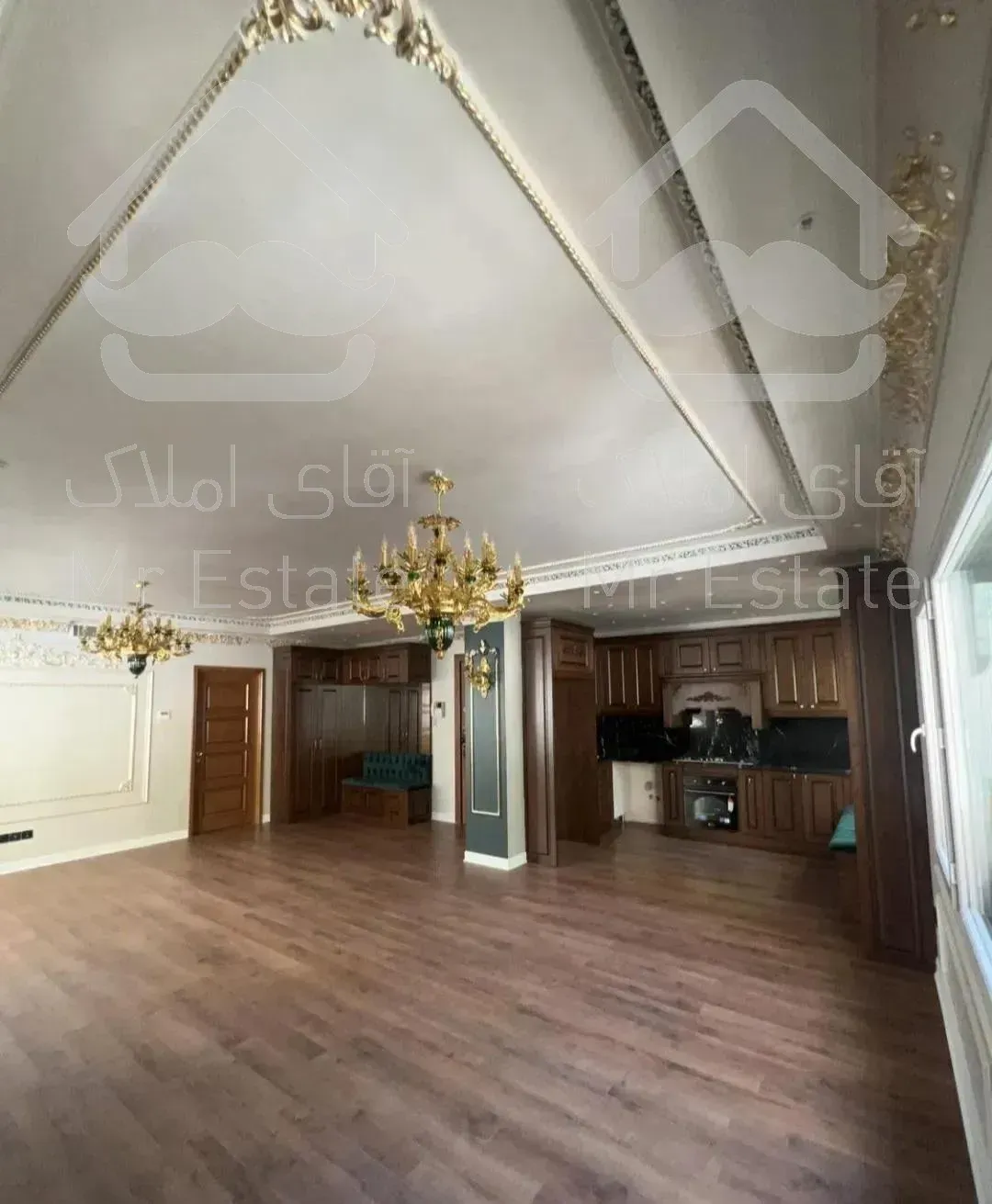 ۱۱۰متری میدان ونک  و شیک