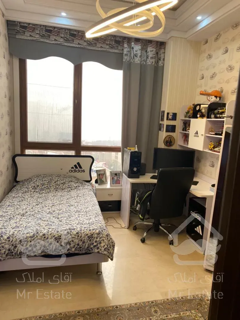 ۲۱۶ متر کلاسیک مارکدار طبقه آخر - فوری اکاریون