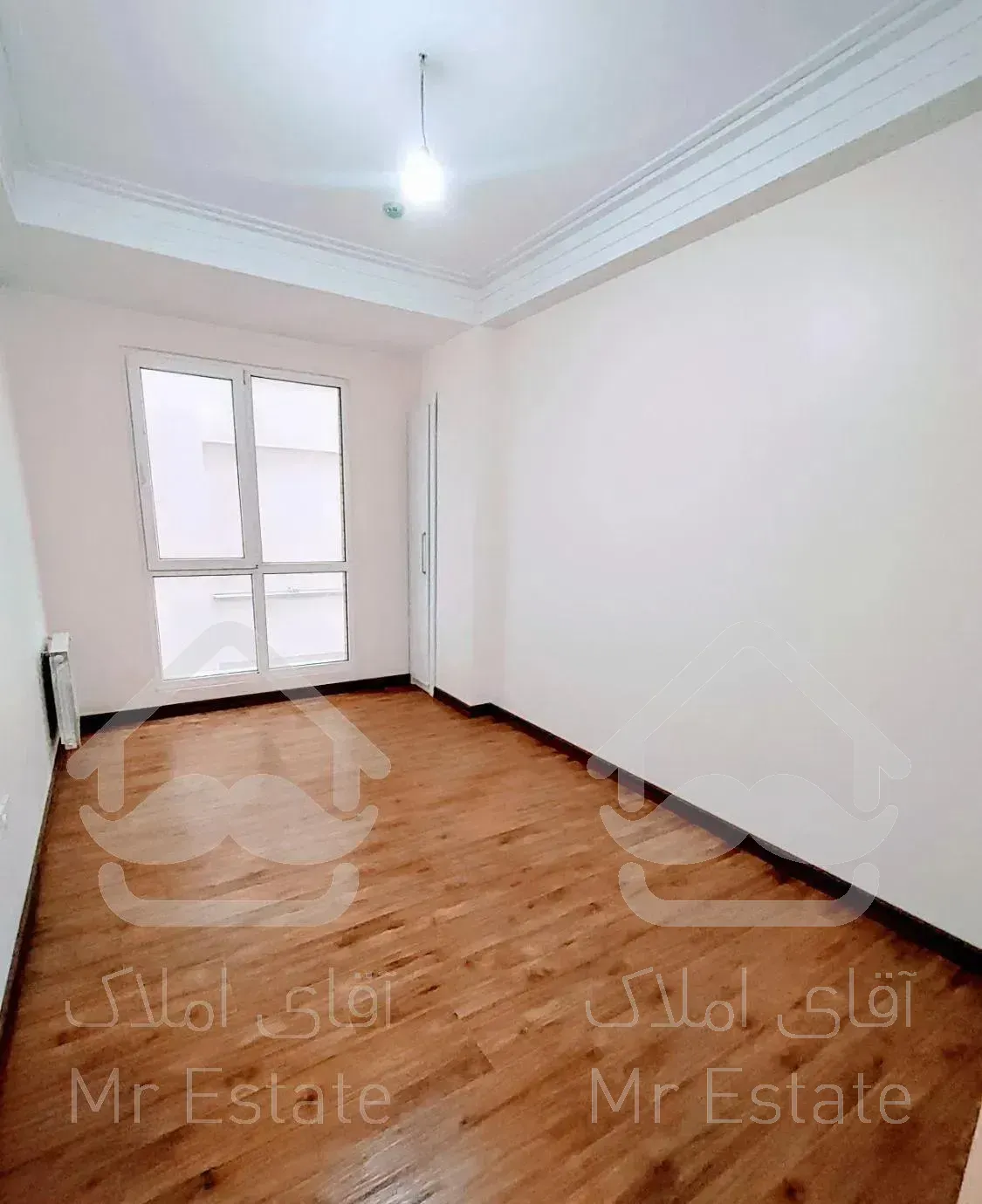 95مترکلیدنخورده/سالن پرده خور/بالکن قابل چیدمان