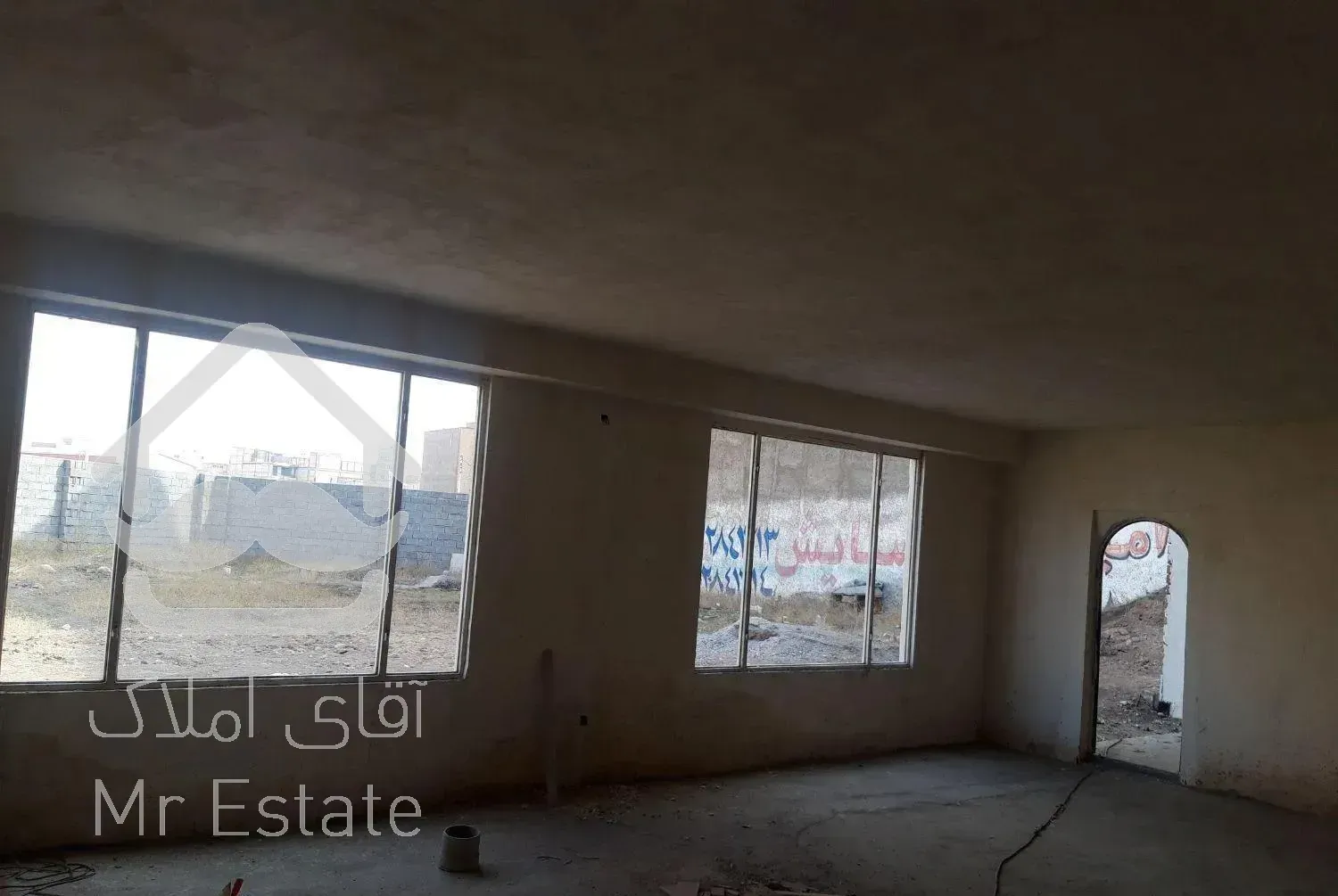 نمایشگاه دائمی  گلهای زینتی و پرورش ‌گل و گیاه