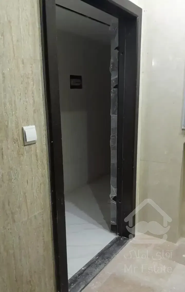 آپارتمان سه خوابه  نوساز ۱۲۰ متر در خانه اصفهان