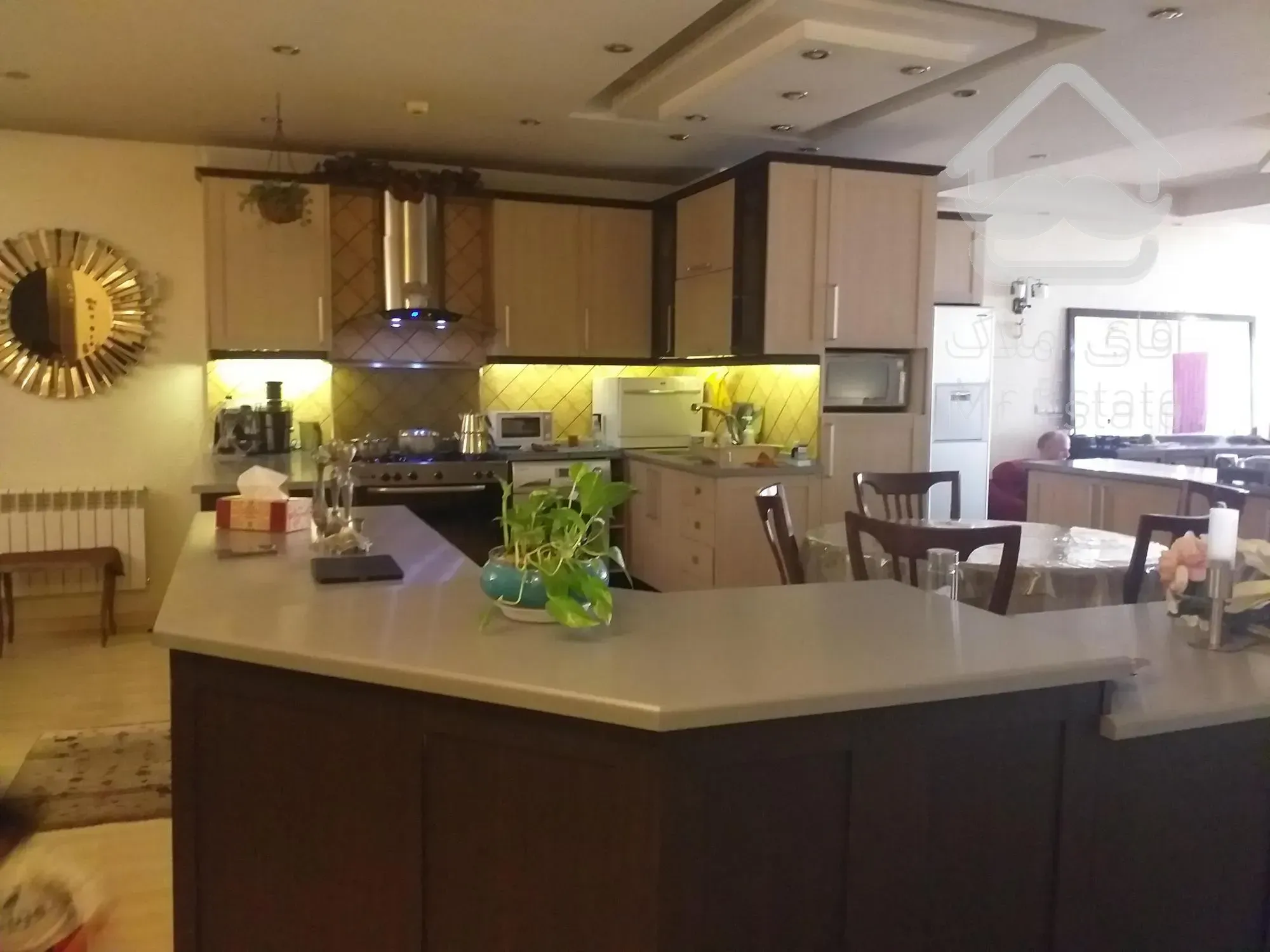 آپارتمان ۲۰۰متری شاهین ویلا