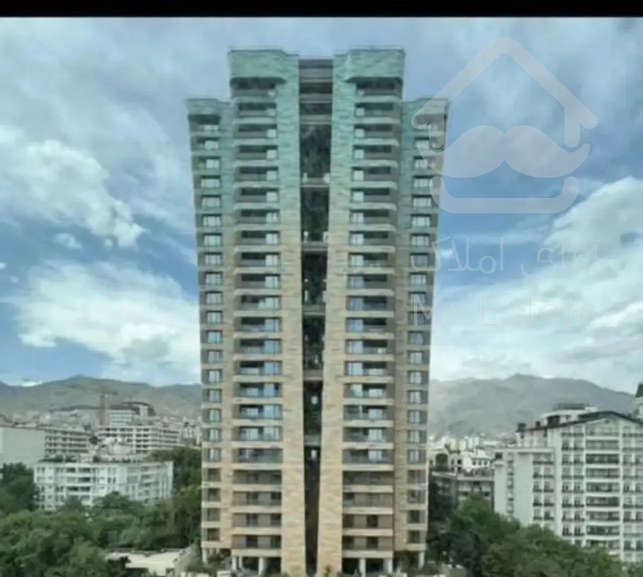 ۳۳۰ متر تک واحدی لوکیشن بینظیر نقشه استثنایی