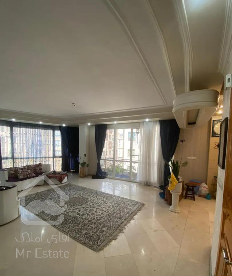 167متر/کم واحد/سه کله نورگیر/لوکیشن قوی/پرده خور