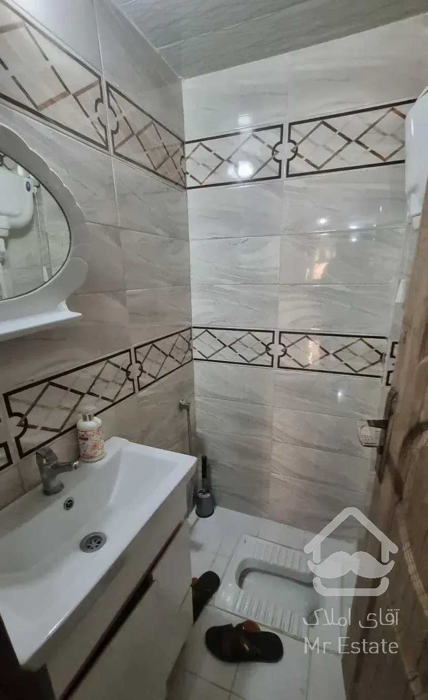 آپارتمان55متری8ساله تمیز فروشنده واقعی مناسب%%