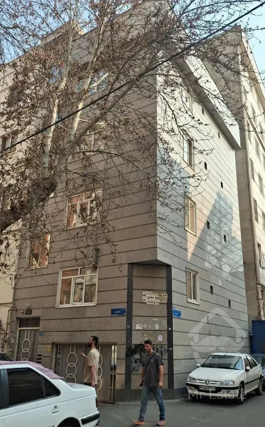 واحد ۶۲ متری ۲ خواب تک واحدی با پارکینگ