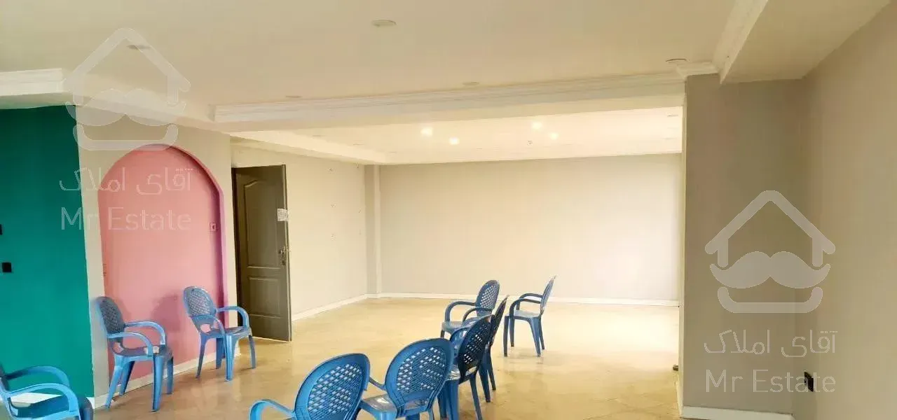 ۱۰۰متری واقع در برج دریاچه چیتگر