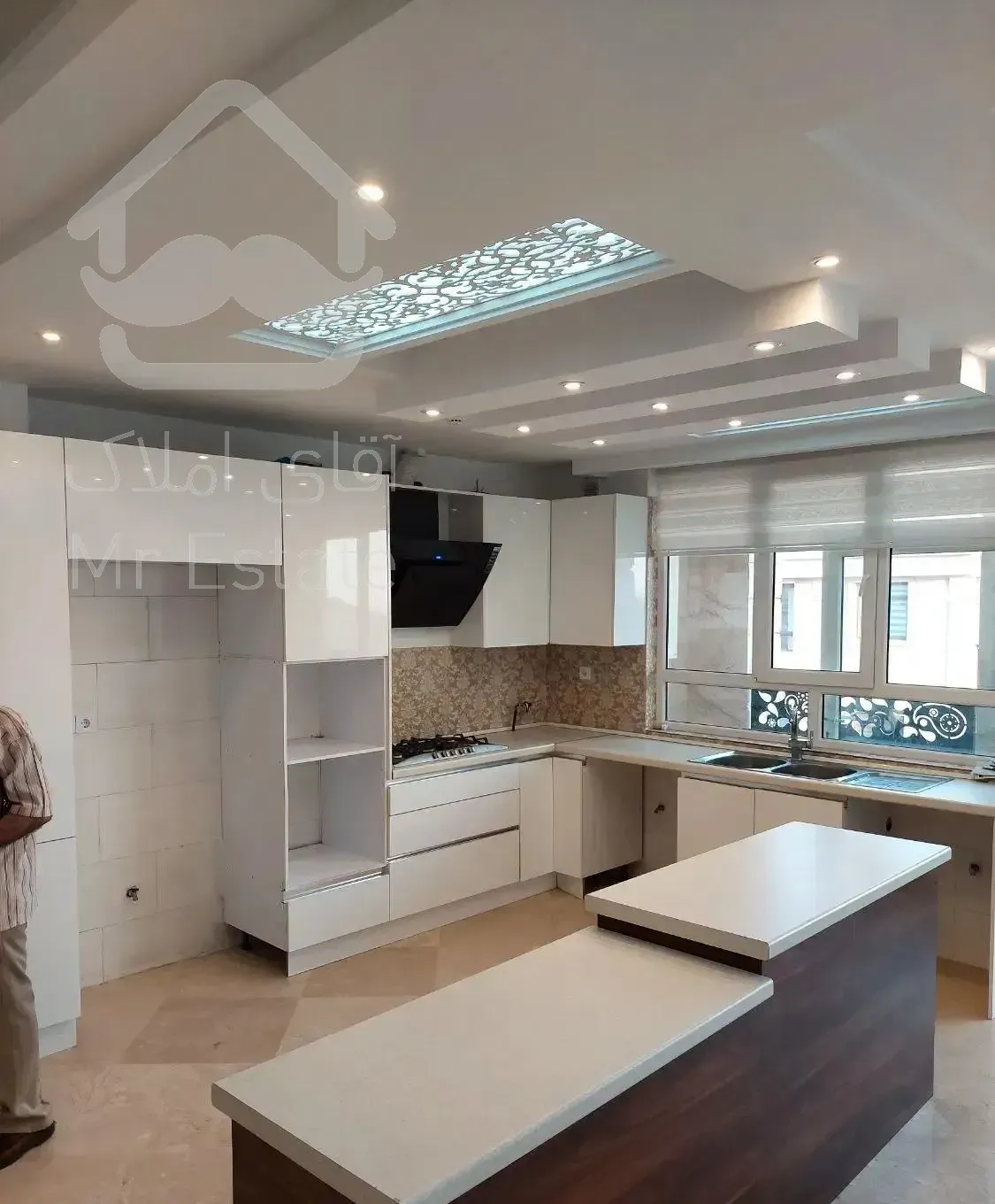 ۱۰۰ متر / نوساز / خطی رو به افتاب/ شاهین شمالی