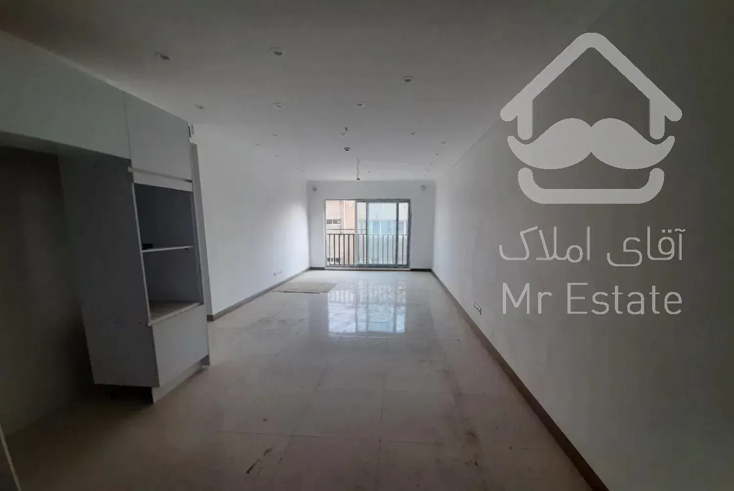 ۱۰۰متر کلیدنخورده/ ۳پارکینگ* تاپ گاندی*