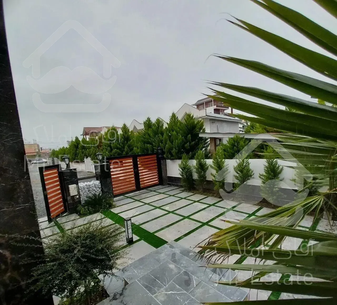 تریبلکس مدرن۳۲۰متری در شهرک خصوصی/سعادت اباد