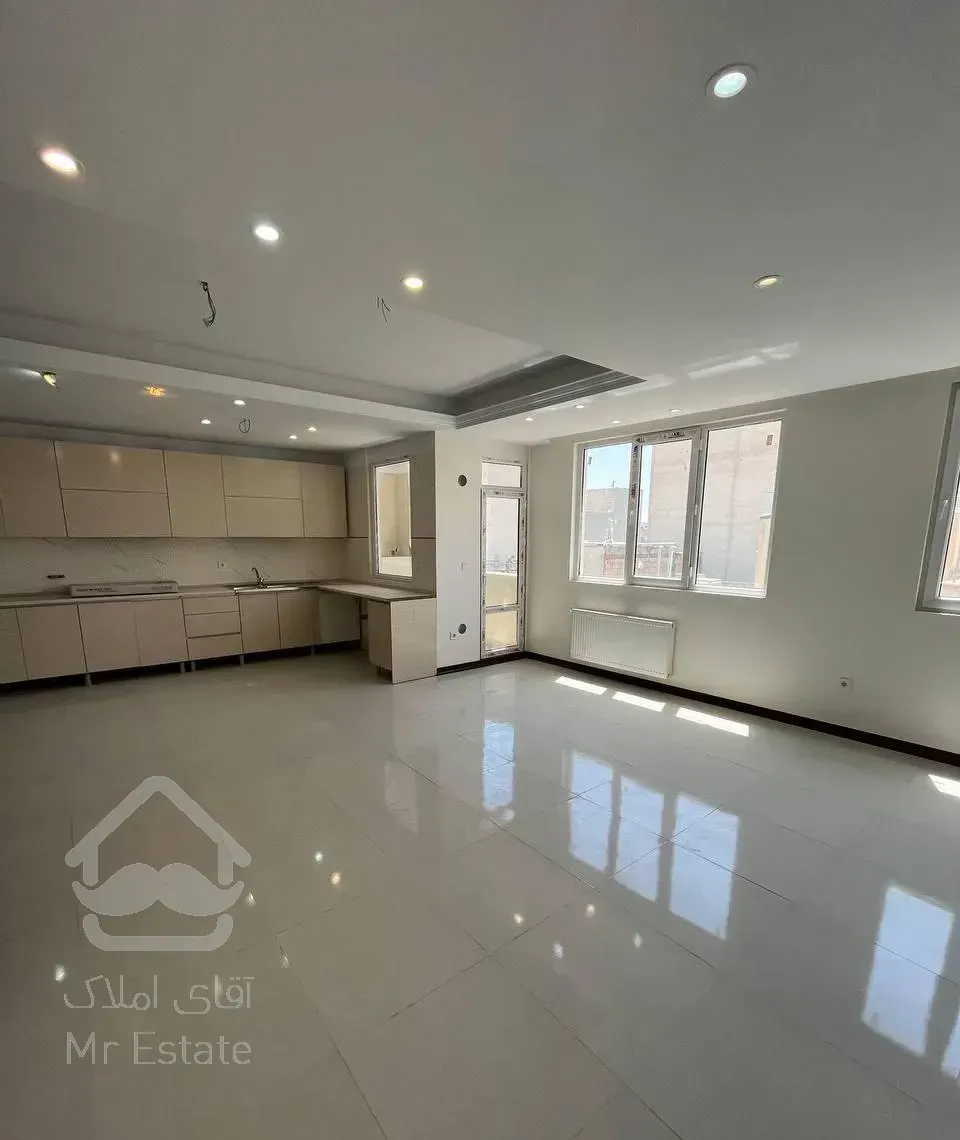 ۱۰۰متر/فول امکانات/استادمعین/سالن پرده خور/گذر پهن