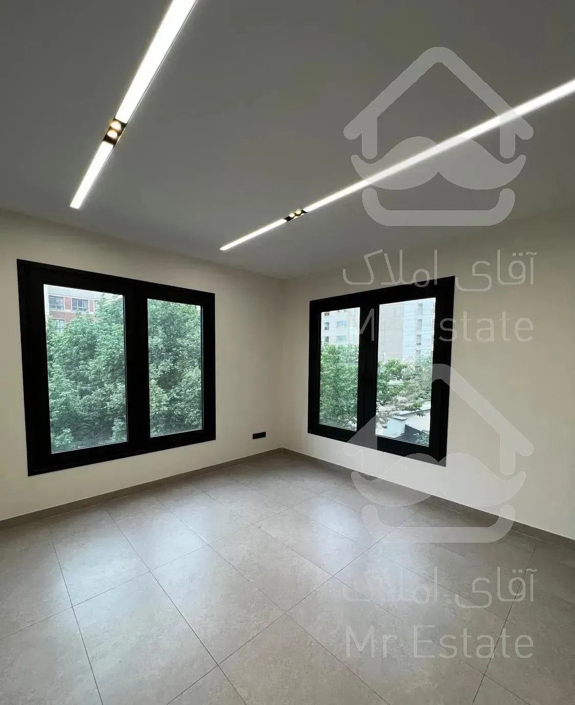 ۱۱۰متر برج برند با ۷۰متر حیاط