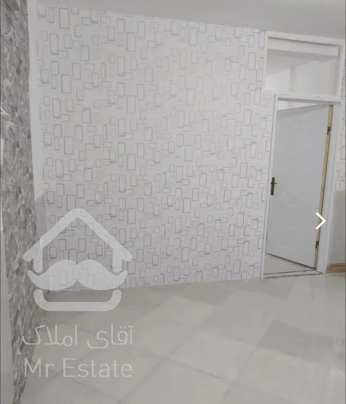 به رهن و اجاره داده می‌شود.