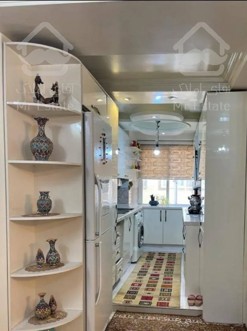 آپارتمان ۴۰ متری ۱ خواب،۱۰ ساله،فول بازسازی، پارکینگ دار،متریال برند،