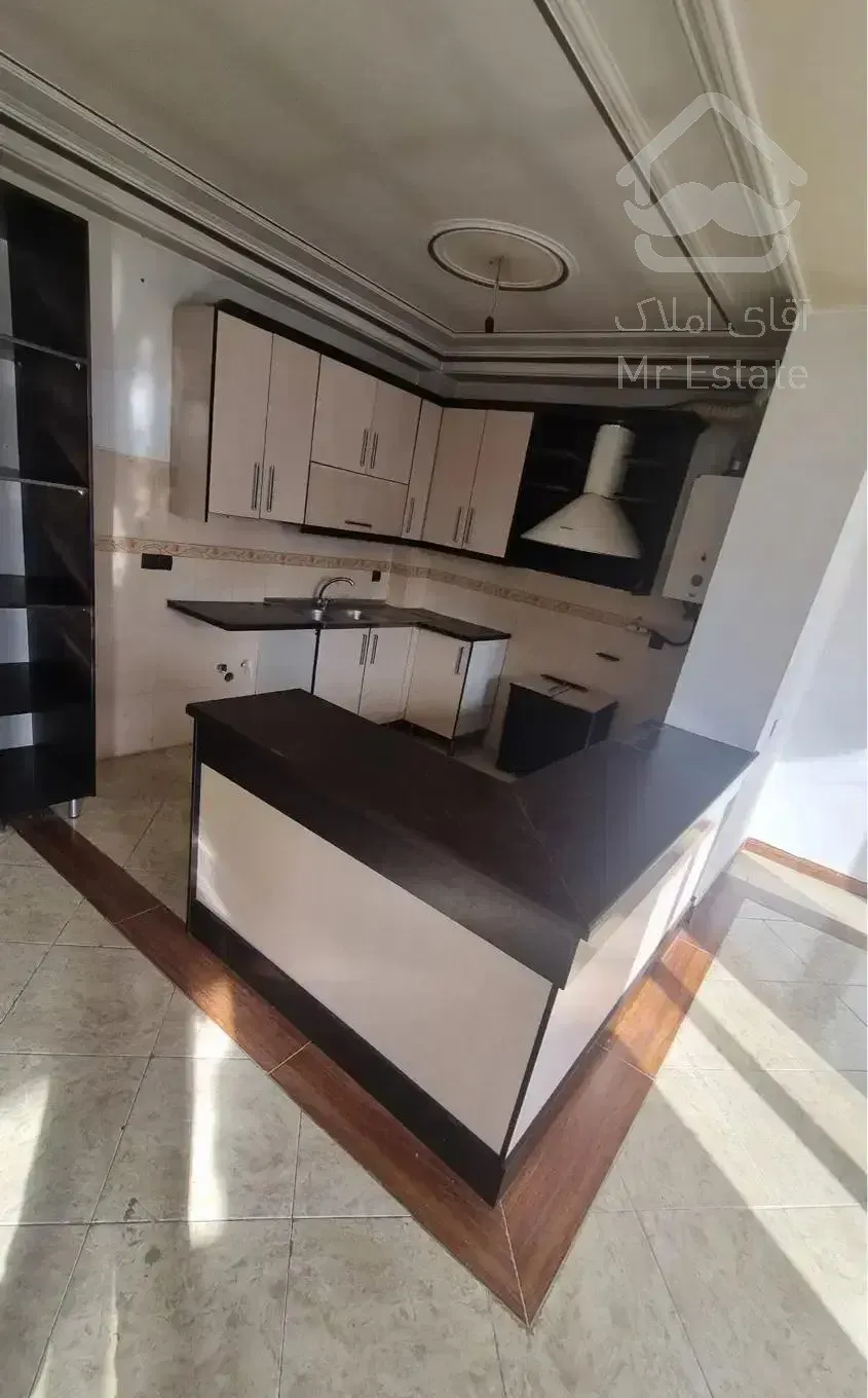 آپارتمان ۶۰ متر / شهرک وحدت / تخلیه